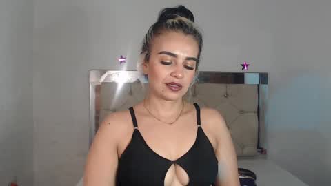 ashley__tylor online show from February 15, 2025, 3:31 am