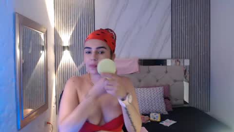Snapshot of ashley__tylor chatting on May 9, 2026, 8:36 pm ashley__tylor online show from May 9, 2026, 8:36 pm