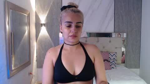 Snapshot of ashley__tylor chatting on June 12, 2026, 7:02 pm ashley__tylor online show from June 12, 2026, 7:02 pm