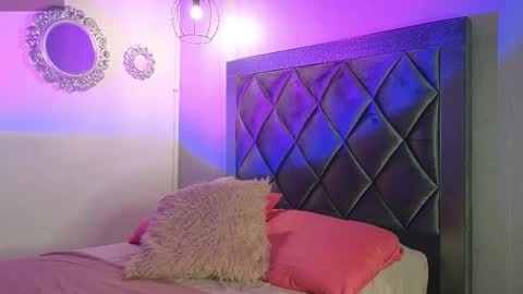 Ashley online show from February 1, 2026, 12:42 am