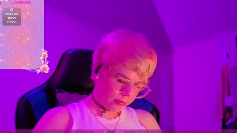 Angel Ashley Love  online show from September 17, 2025, 5:09 am