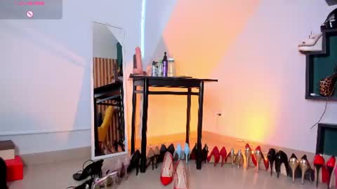 ashley_leon_ online show from July 28, 2026, 4:39 pm