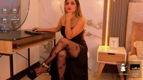 Snapshot of ashley_ruiz_ chatting on October 23, 2025, 8:18 pm Camila online show from October 23, 2025, 8:18 pm