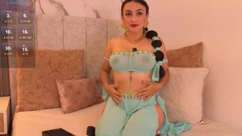 Snapshot of ashley_ruiz_ chatting on October 31, 2025, 8:32 pm Camila online show from October 31, 2025, 8:32 pm