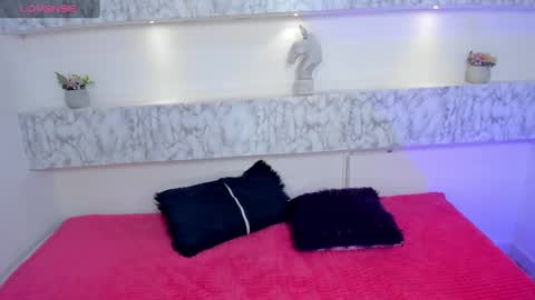 ashleycooper online show from December 28, 2024, 2:22 am