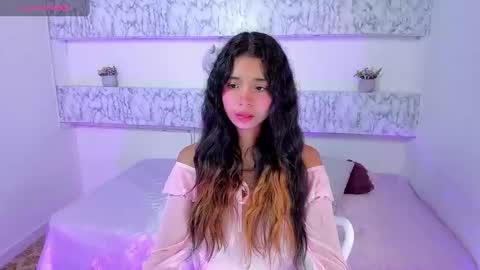 ashleycooper online show from February 18, 2025, 9:09 pm