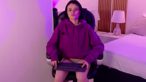 Ashley  online show from October 14, 2025, 4:02 am