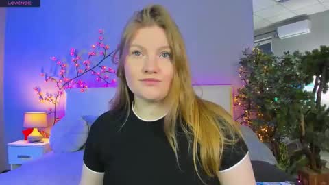 AshleyJonse online show from May 18, 2026, 5:02 am