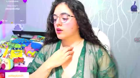 .. Ashley .. online show from February 8, 2026, 12:36 am