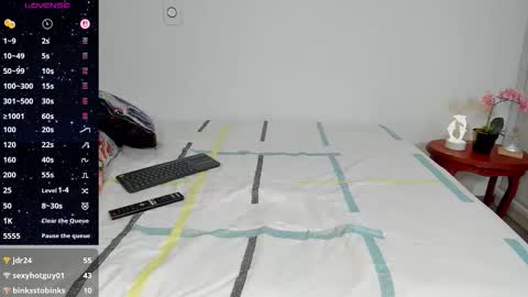 Ashley knight online show from February 3, 2026, 2:53 am