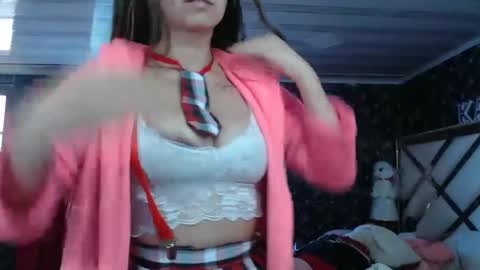 ashleynaughty18 online show from September 30, 2025, 7:19 pm