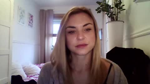 AshleyPerfect online show from December 15, 2025, 7:34 am