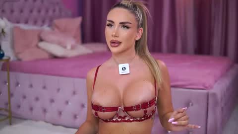 Snapshot of ashleysinnx chatting on September 10, 2025, 4:40 pm Ashley online show from September 10, 2025, 4:40 pm