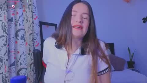 Snapshot of ashleyt1998 chatting on October 4, 2025, 4:05 pm ASHLEY online show from October 4, 2025, 4:05 pm