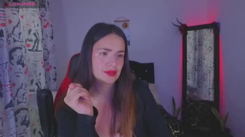 ASHLEY online show from November 25, 2025, 6:52 pm