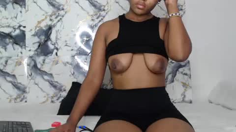 ashleyt255 online show from July 2, 2026, 6:36 pm