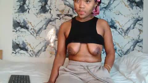 ashleyt255 online show from July 17, 2026, 3:02 am