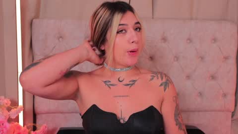 Ashley Lauren online show from January 23, 2025, 10:01 am