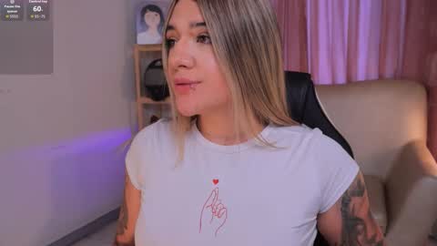 Snapshot of ashleyvalirya chatting on September 30, 2025, 8:36 pm Ashley Lauren online show from September 30, 2025, 8:36 pm