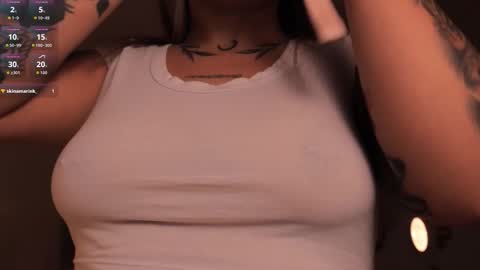 Snapshot of ashleyvalirya chatting on October 14, 2025, 4:13 am Ashley Lauren online show from October 14, 2025, 4:13 am