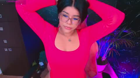 Snapshot of ashleyy18__ chatting on September 21, 2025, 1:02 pm Ashleyy18   online show from September 21, 2025, 1:02 pm