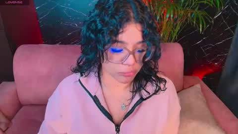 Ashleyy18   online show from January 18, 2026, 1:42 am