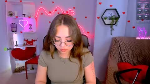 Ashli  online show from May 25, 2026, 9:48 am