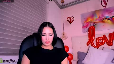 Ashlie  online show from February 11, 2025, 7:02 am