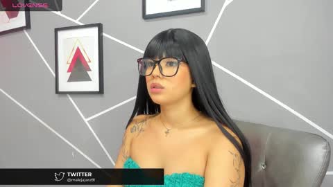 Ashlie online show from December 14, 2024, 12:33 am