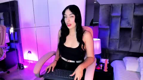 Ashly online show from May 19, 2026, 3:46 am