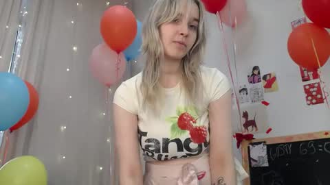ashly_cherry online show from May 6, 2026, 11:04 am
