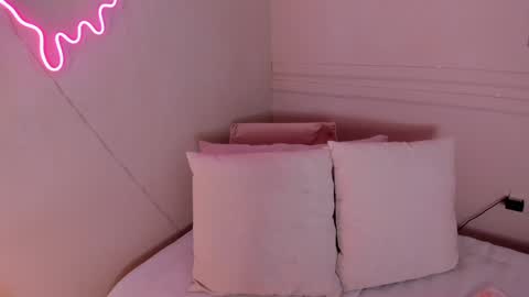 Hello I am ashly  online show from February 5, 2025, 1:04 am