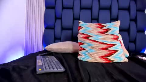 ashlybenison online show from December 9, 2024, 7:39 am
