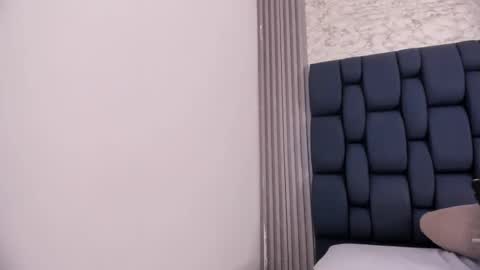 ashlybenison online show from March 14, 2026, 5:46 am