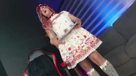 Ashly Betancur  online show from April 24, 2026, 6:10 pm