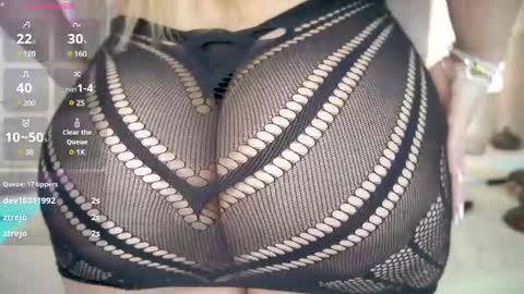 Snapshot of ashlye_stone chatting on January 28, 2025, 5:54 am Paula Baleta  online show from January 28, 2025, 5:54 am