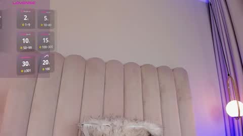 Snapshot of ashlye_white chatting on October 19, 2025, 1:23 pm ashlye_white online show from October 19, 2025, 1:23 pm