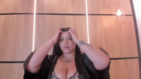 ashlyn online show from April 24, 2026, 8:00 pm