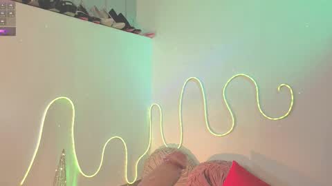 Ash  online show from December 4, 2025, 8:06 pm