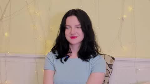 Kristine online show from November 15, 2025, 7:49 am