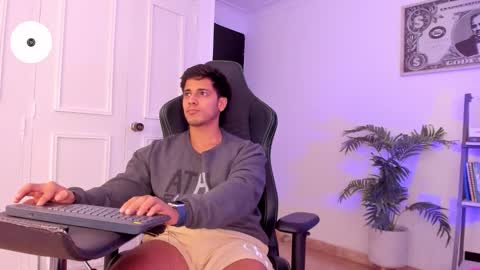 Snapshot of ashton_coleman_ chatting on October 2, 2025, 6:09 am my name real is camilo online show from October 2, 2025, 6:09 am