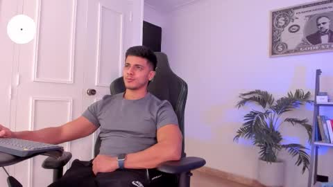 Snapshot of ashton_coleman_ chatting on November 7, 2025, 6:35 am my name real is camilo online show from November 7, 2025, 6:35 am