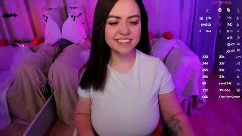 Your girlfriend online show from October 26, 2025, 12:05 am