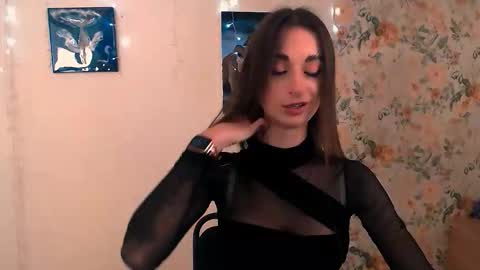 asia_n_ online show from October 31, 2025, 11:11 am