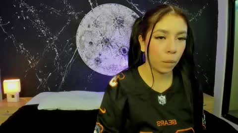 Asia and Zoe online show from September 9, 2025, 12:26 pm