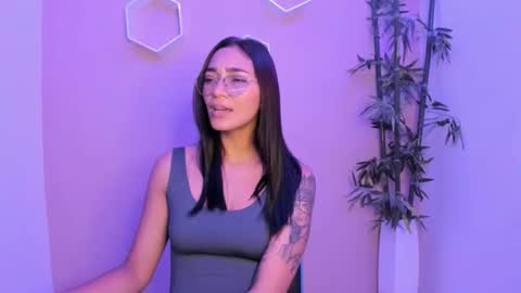 Camila online show from March 9, 2026, 4:55 pm