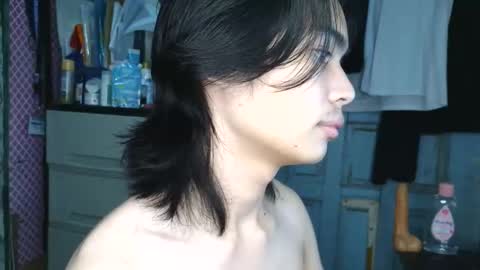 asian_babyboi online show from October 15, 2025, 11:54 am