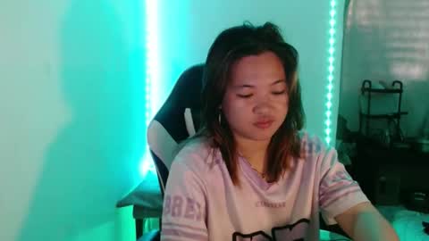 Snapshot of asian_honey69 chatting on November 9, 2025, 1:48 am bb girl online show from November 9, 2025, 1:48 am