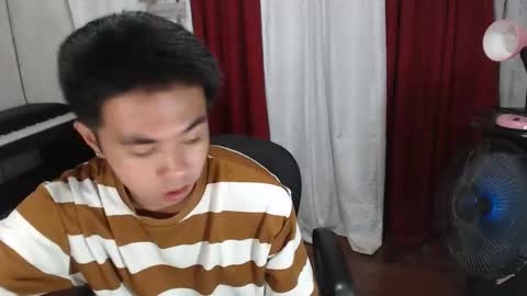 asian_janush online show from December 2, 2025, 1:50 pm