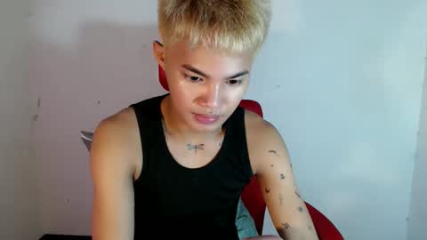 asian_lover05 online show from May 2, 2026, 4:12 pm